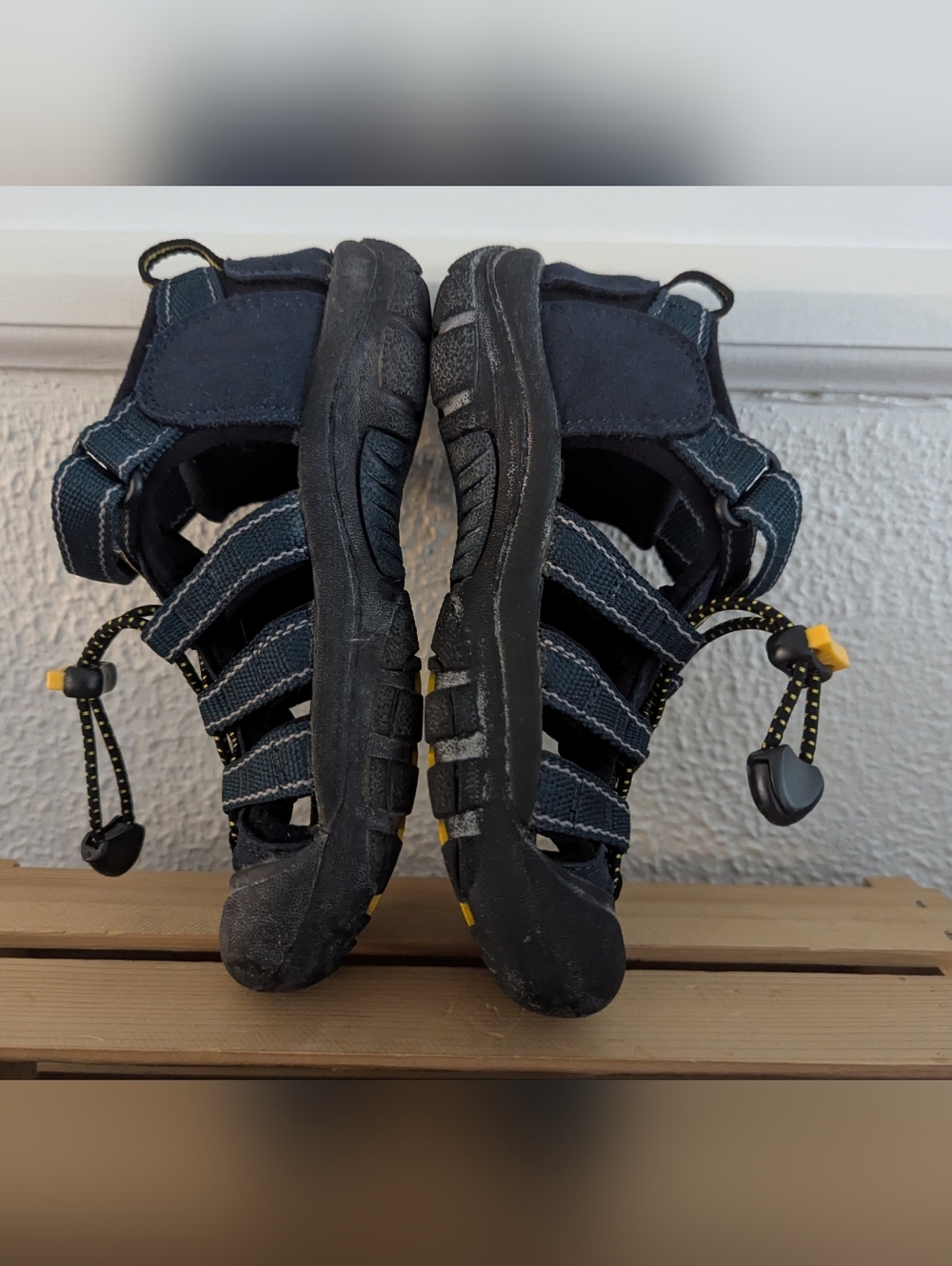 Keen Newport H2 Sandals Kids Youth sz 2 Navy Blue Sport Shoes Boys Girls
